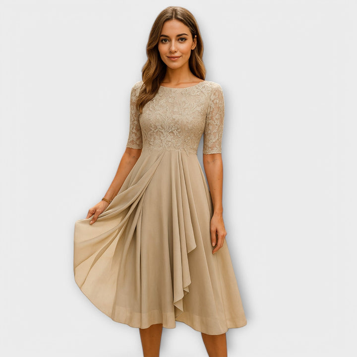 Martyna – Robe Midi avec Manches en Dentelle