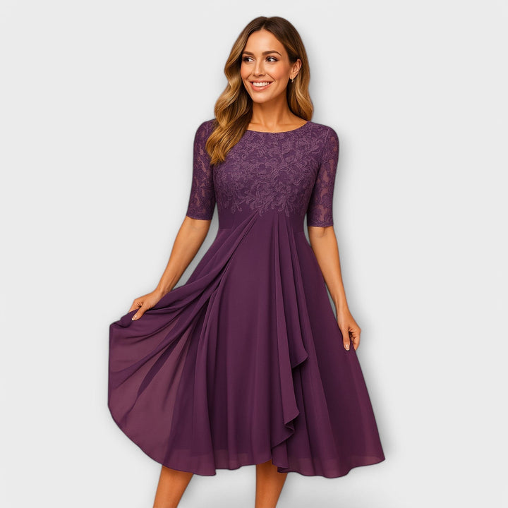 Martyna – Robe Midi avec Manches en Dentelle